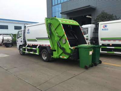 程力專汽 壓縮垃圾車(chē)與油罐車(chē)領(lǐng)域的專業(yè)制造廠家